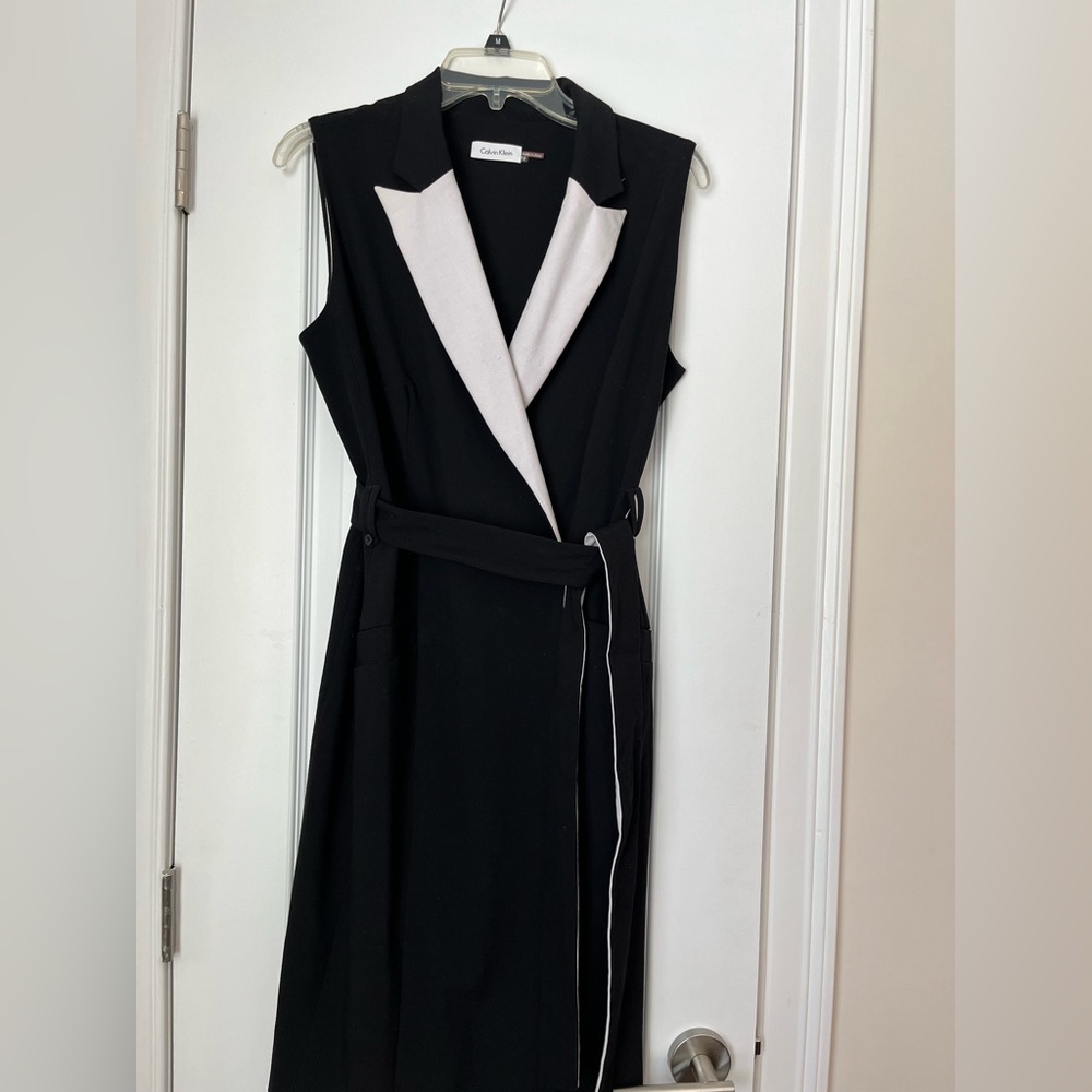Size 12 Calvin Klein wrap dress black and white